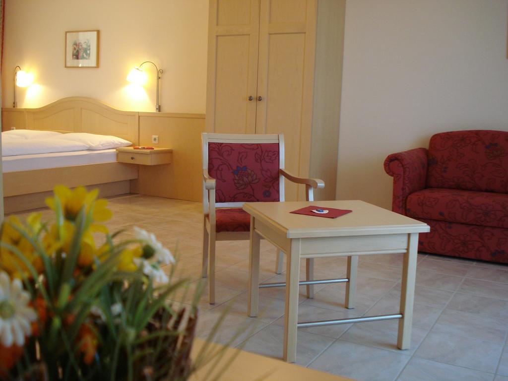 Pension Rudi - Weingut Kellner Otel Pulkau Dış mekan fotoğraf